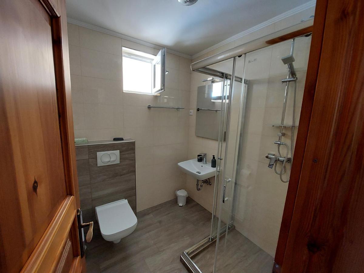Villa Laar Heviz Luaran gambar