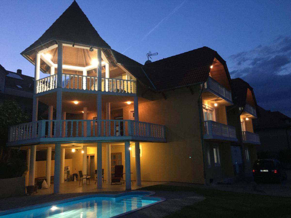 Villa Laar Heviz Luaran gambar