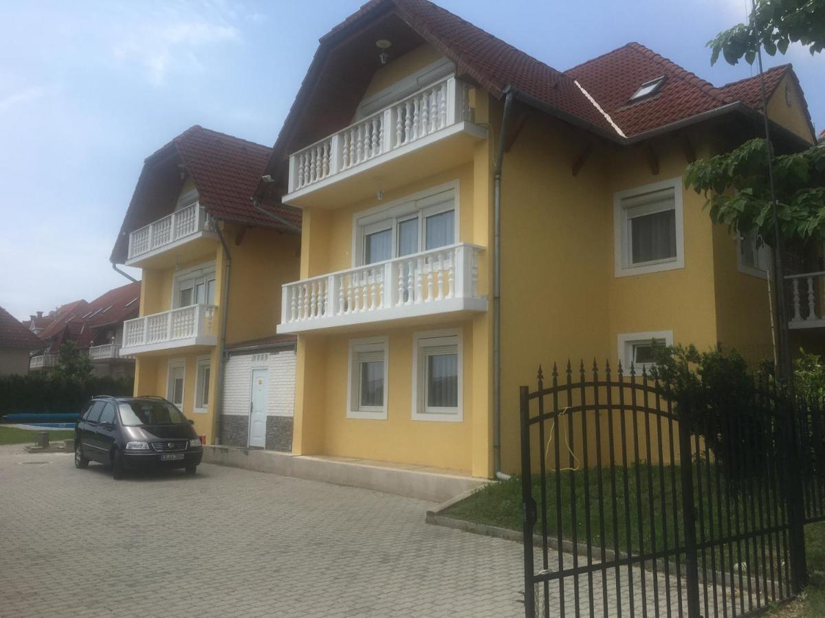 Villa Laar Heviz Luaran gambar