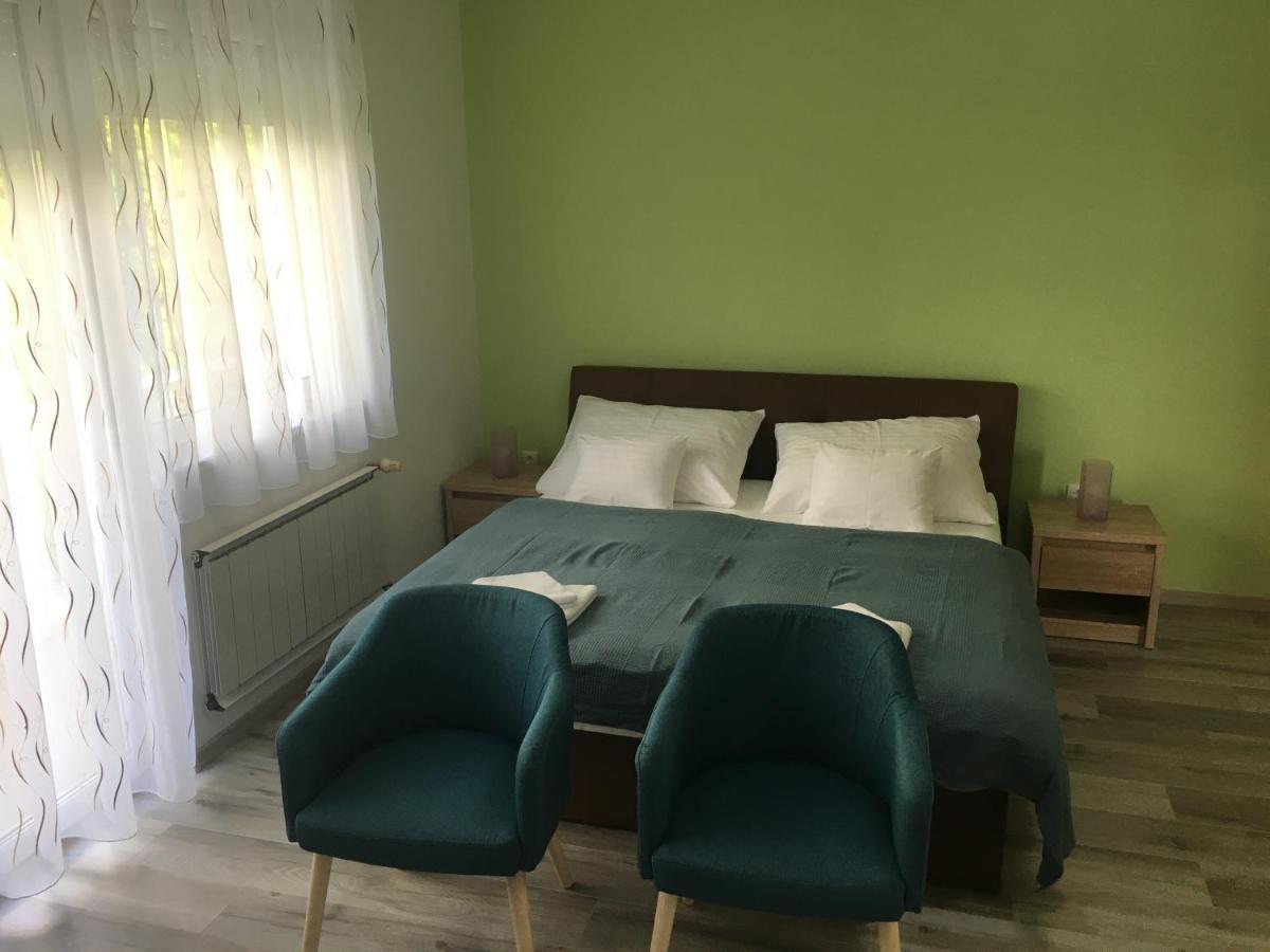Villa Laar Heviz Luaran gambar