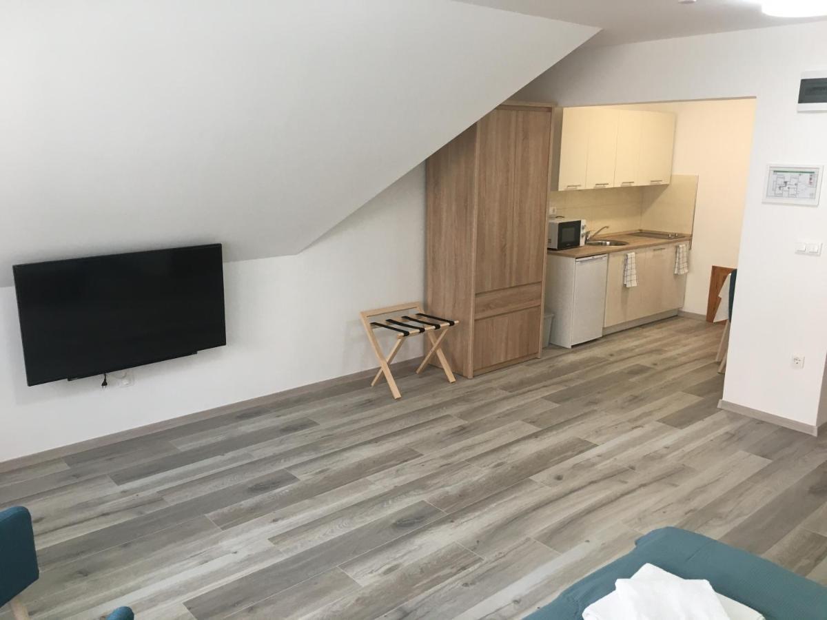 Villa Laar Heviz Luaran gambar