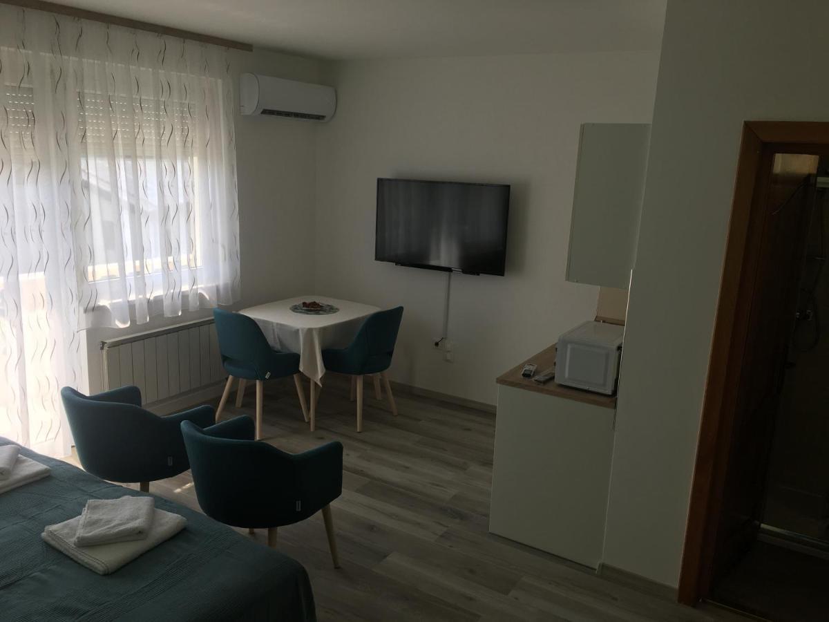 Villa Laar Heviz Luaran gambar
