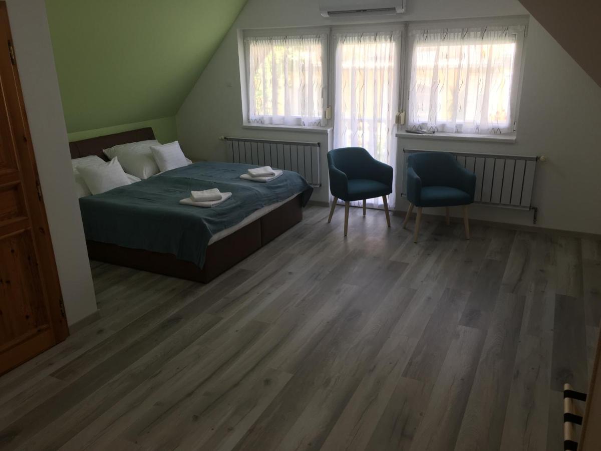 Villa Laar Heviz Luaran gambar